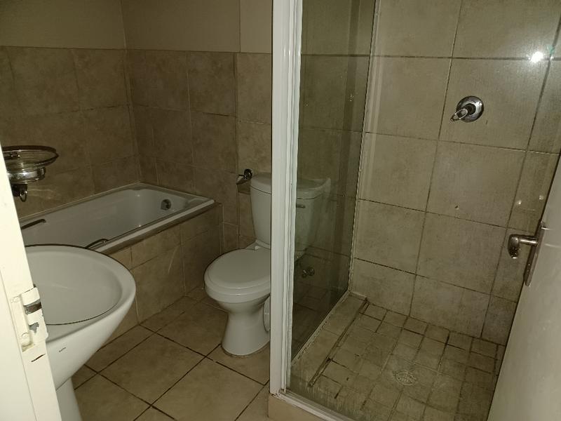 To Let 2 Bedroom Property for Rent in Burgundy Estate Western Cape